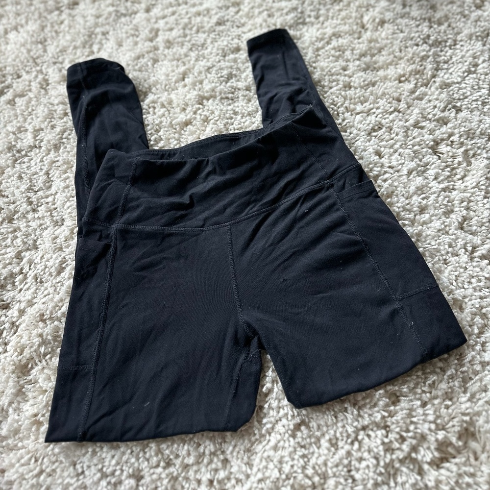 Simple Athletic yoga gym sport stretchy pocketed comfy black womens legg…